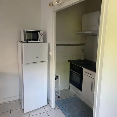 Studio Proche De L'armada Quartier St Gervais Avec Parking * روان